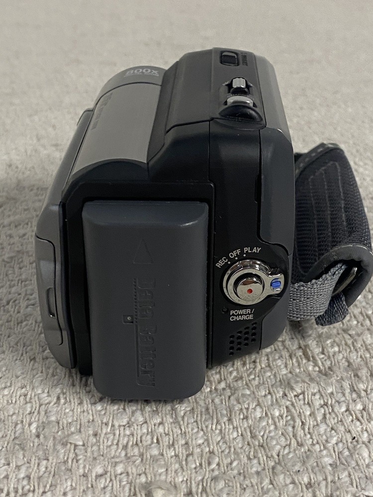 JVC GR-D850 Digital Video Camera Handheld Widescreen UNTESTED AS IS