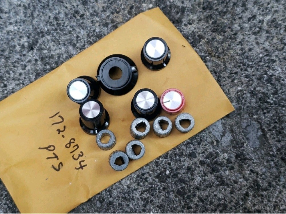New Heathkit Parts Pack #172-8734 (Knobs + Inner Control Knobs)