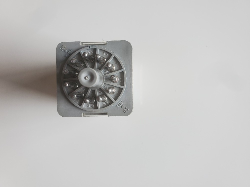 AUTOMATION DIRECT 750-3C-24D CONTROL RELAY 24VDC