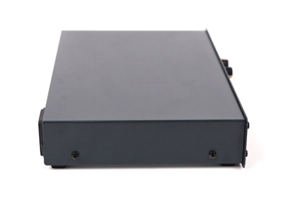 Kramer VM-5AD Balanced/ Unbalanced Audio Distributor o714