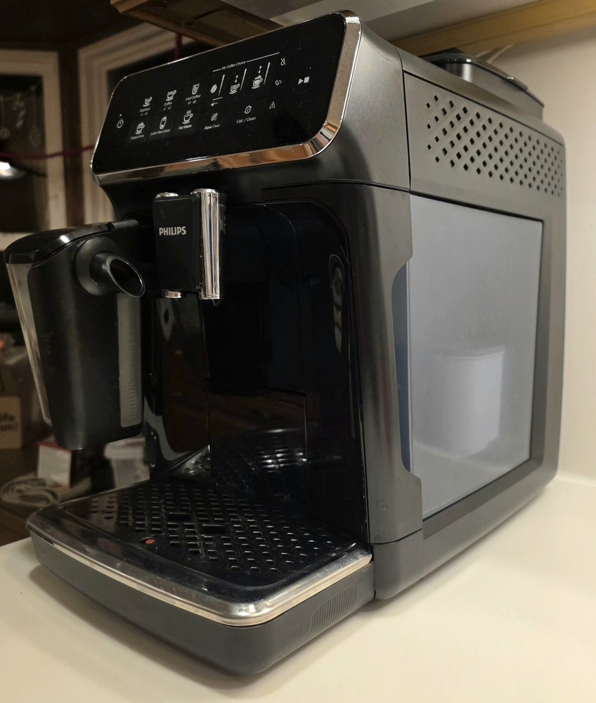 Philips EP3241 3200 Series LatteGo Fully Automatic Espresso Machine Black Bundle