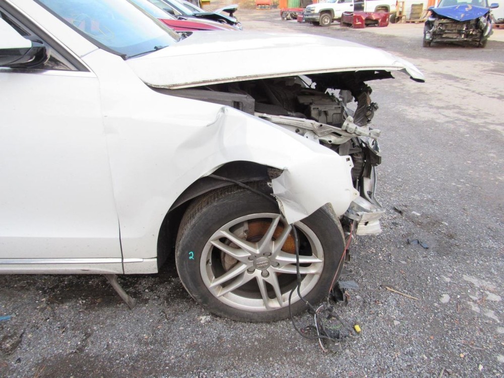 Q5 2017 Glove Box 1102002