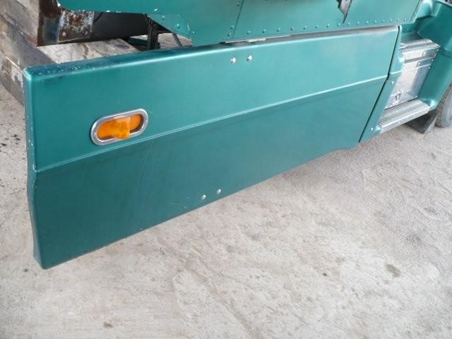 For 1990 PETERBILT 377 SIDE FAIRING Right ,  OH