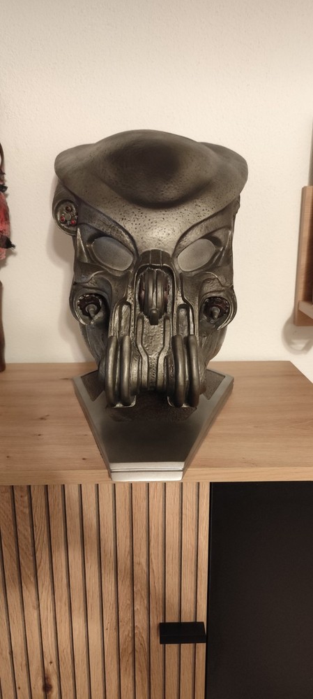Sideshow Celtic Predator Mask