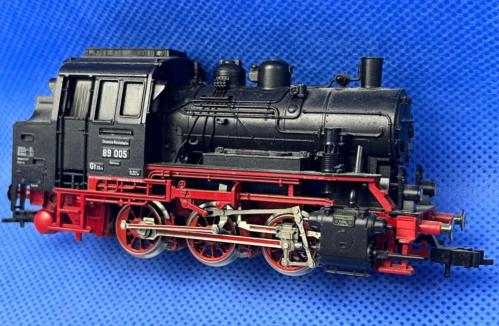 FLEISCHMANN GREEN LOCO 060 EBOO245 BIN025