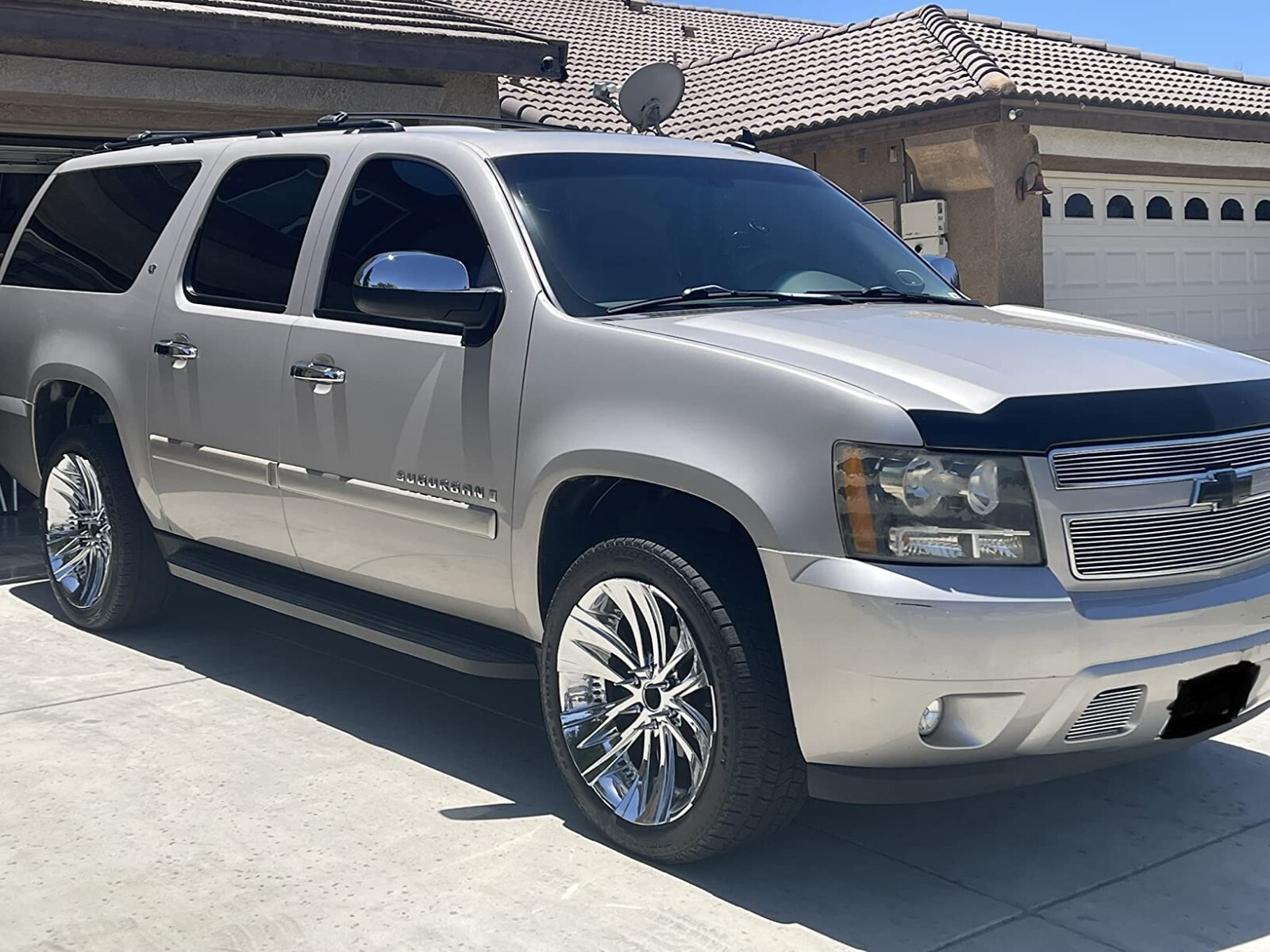 AeroSkin Hood Protector Bug Shield Deflector for 2007-2013 Chevy Tahoe Avalanche