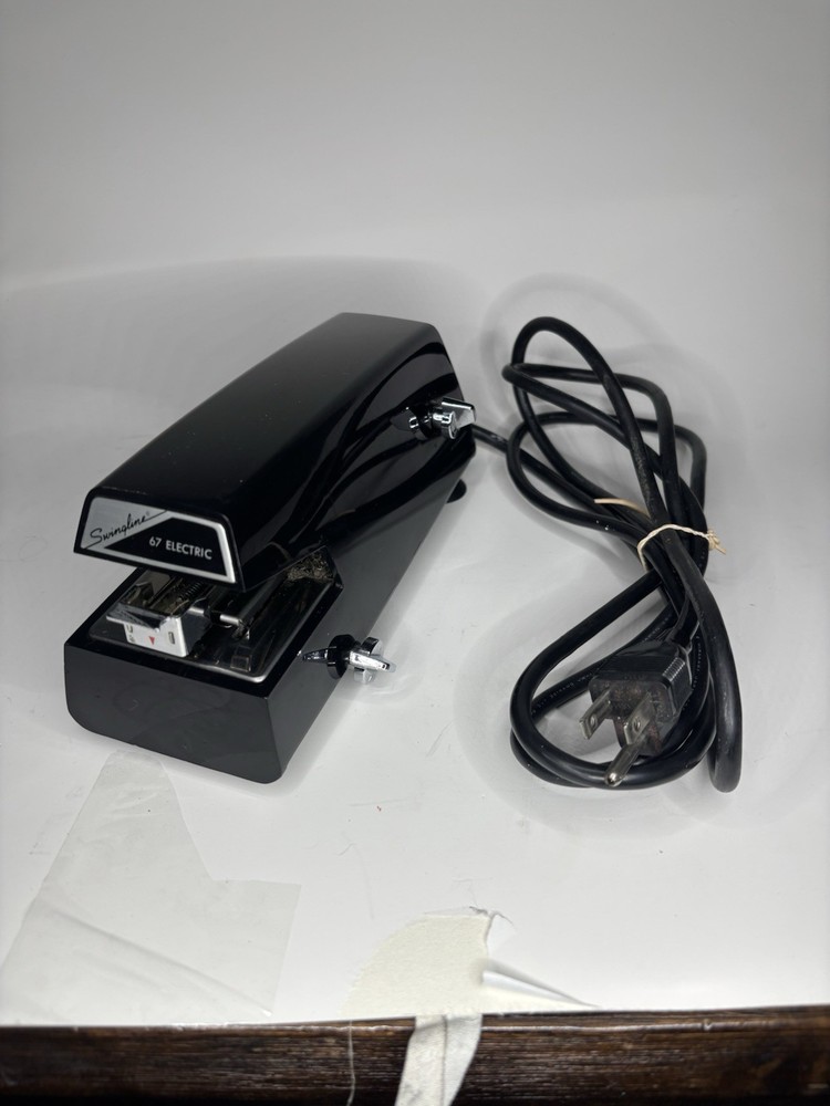 SWINGLINE MODEL 67 DESKTOP ELECTRIC STAPLER HEAVY DUTY TESTED