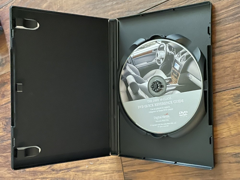 2009 MERCEDES BENZ M-Class M Class Quick Reference Guide DVD CD USED OEM