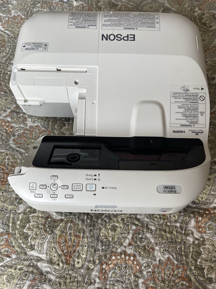 Epson BrightLink 595Wi LCD Projector  1852  Lamp Hours