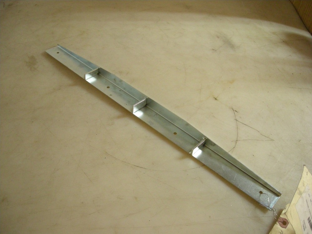 Tennant 75588 Squeegee Blade Retainer Weldment