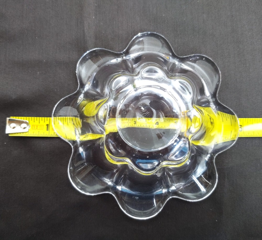 CUTE GLASS FLOWER CANDLE HOLDER