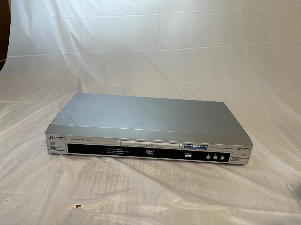 Panasonic DVD-S25 DVD/CD Player Progressive Scan No Remote And Cable
