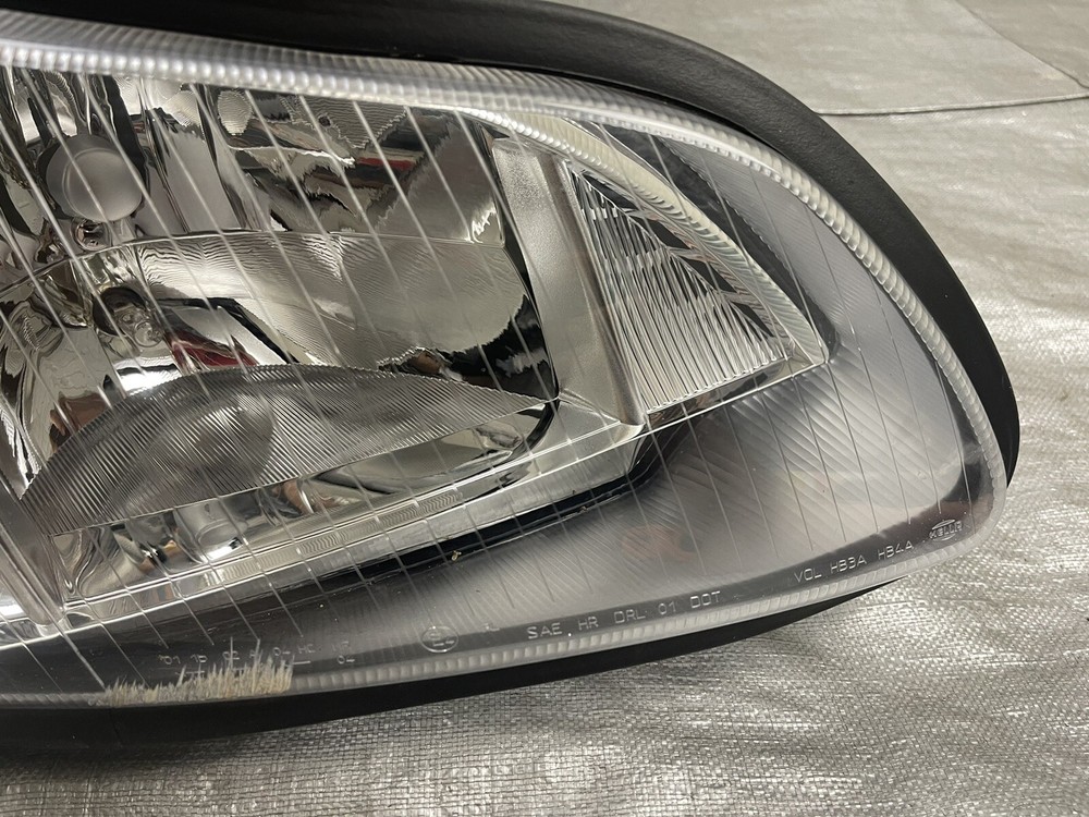 2012 Freightliner M2 106 Right Passenger Headlight Head Light
