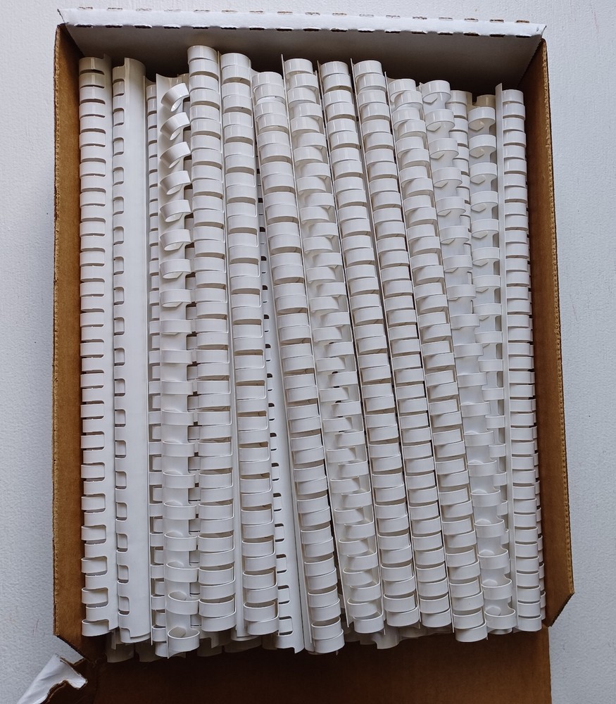 GBC Presentation Bindings 1/2in White 19 Ring Length 97pcs