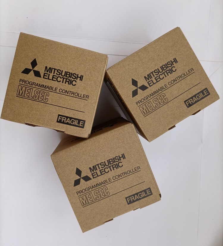 1pcs Mitsubishi Extended analog module FX3U-4AD Programmer Controller