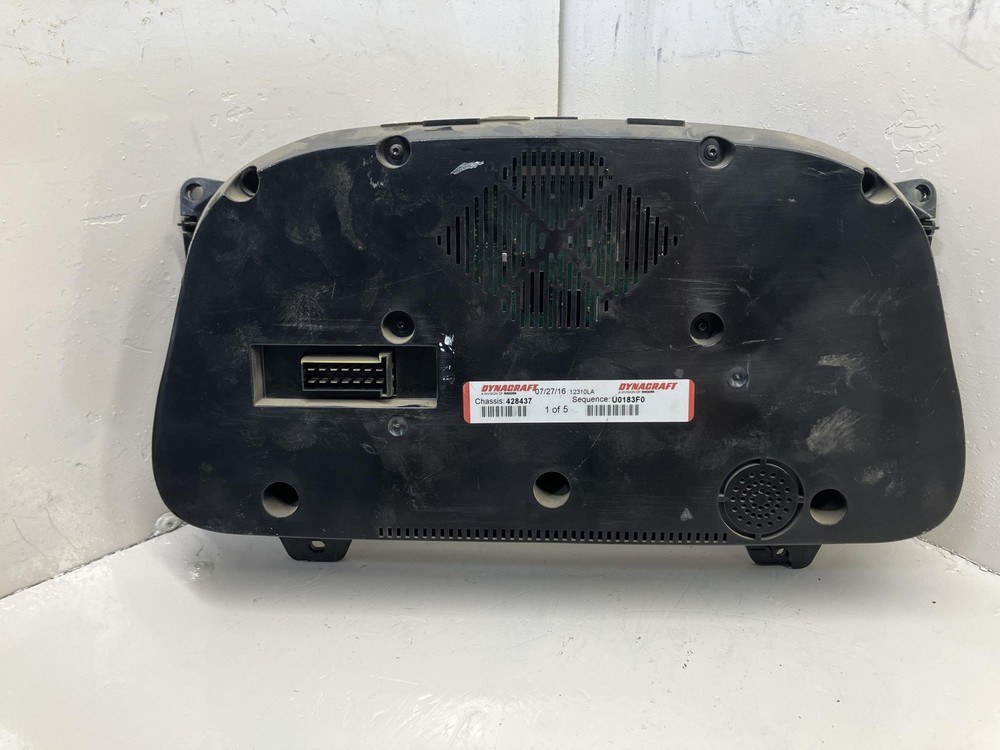 2013-2018 Peterbilt 579 Speedometer Instrument Cluster - Used