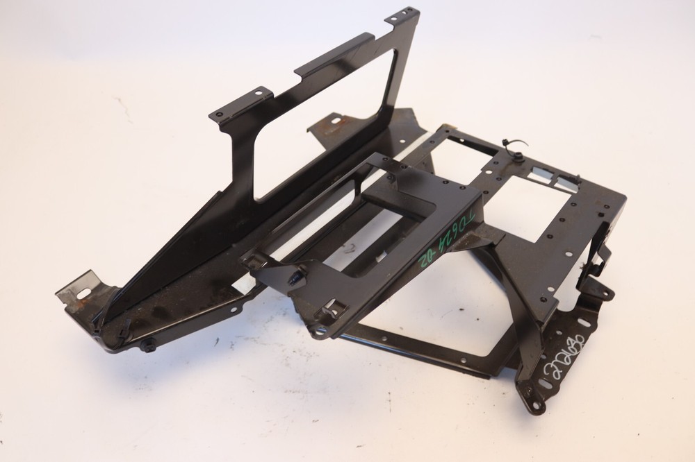 2019-2023 VOLVO VNL DASH SUBSTRUCTURE BRACKET FRAME SUPPORT 21088060 OEM