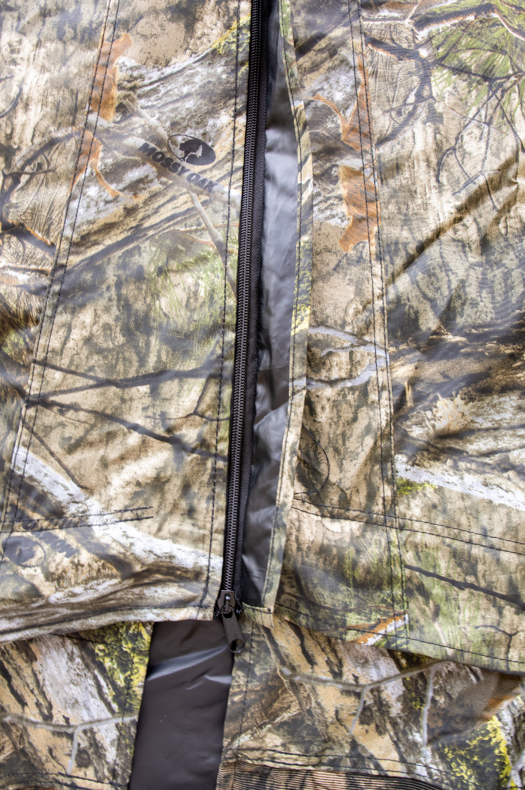 Tree Stand Blind Chameleon Includes the TM100 Tree Mount Mossy Oak DNA