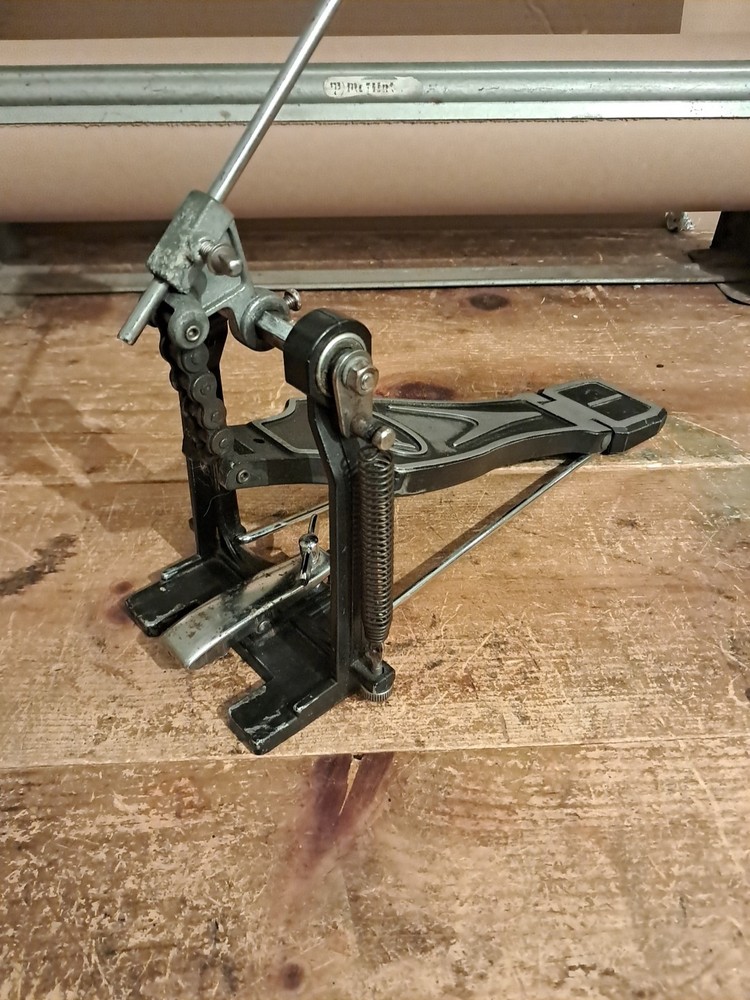 Pulse Single Chain Kick Drum Pedal Wih Clamp.