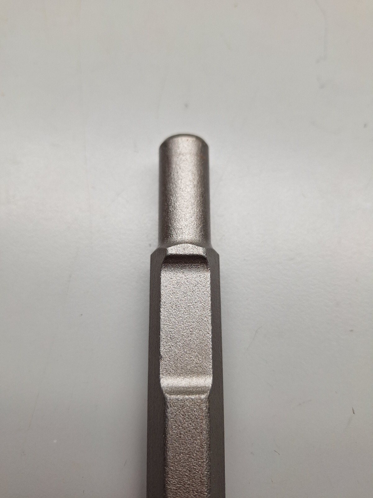 Milwaukee 48-62-2050 2" x 12" Demo Scaling Chisel - ROUND/HEX SPLINE Shank