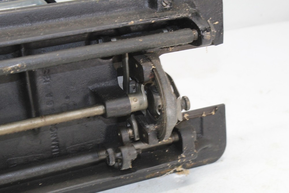 Singer Model 15 - 1955 - EARLY SERIAL NUMBER - AM007254