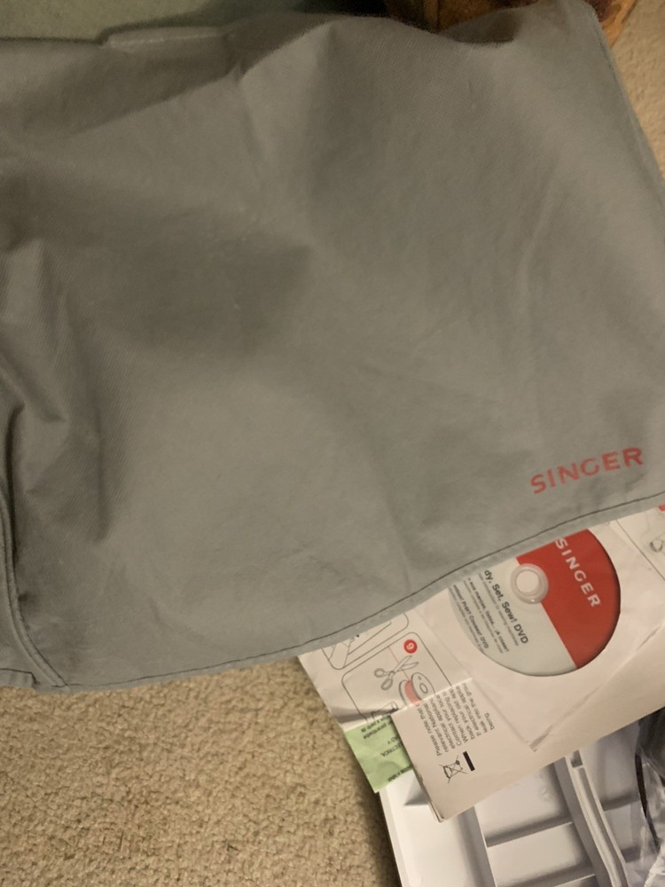 Singer Superb 2010 Computerized Programmable Sewing Machine W/ Pedal - WORKING