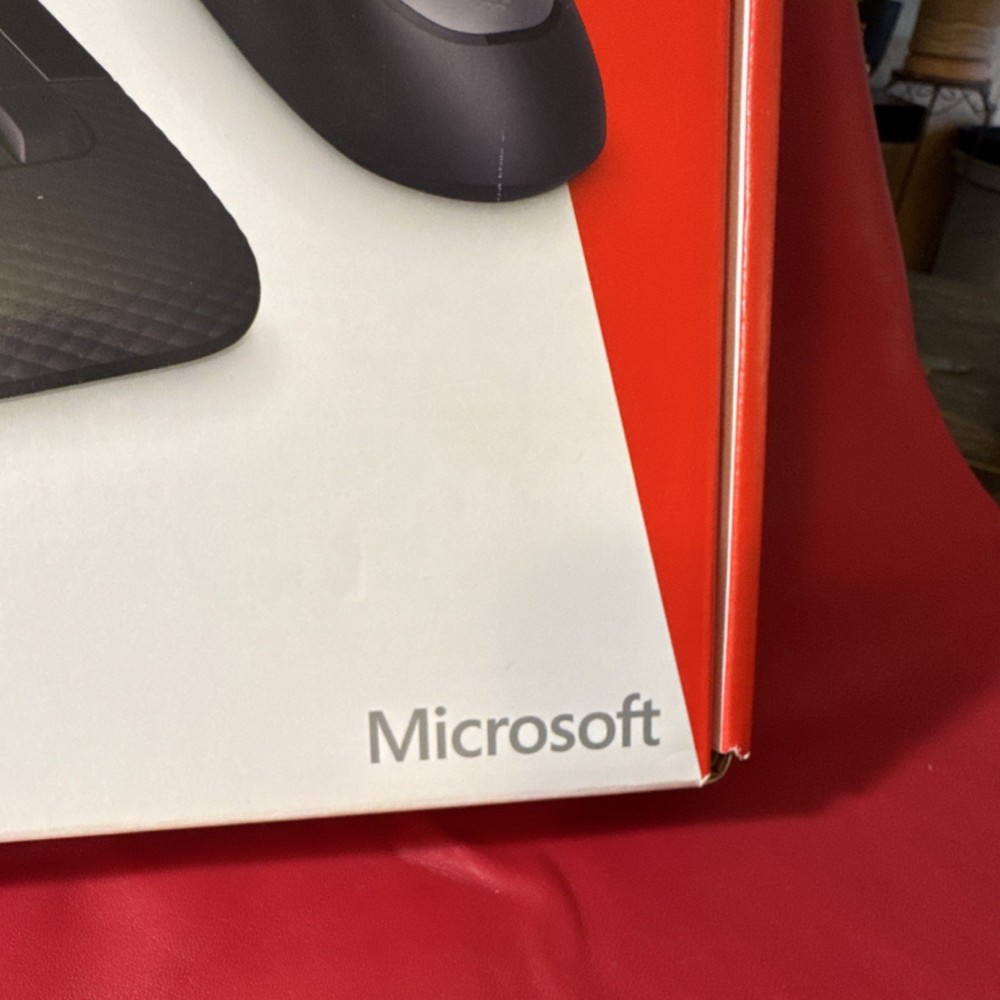 Microsoft Wireless 2000 Keyboard & Mouse, USB, Black, Palm Rest, Media Keys