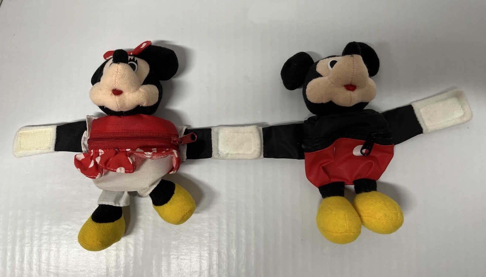 Disney Mickey & Minnie Plush Wrist Zippered Coin Purse Set D7