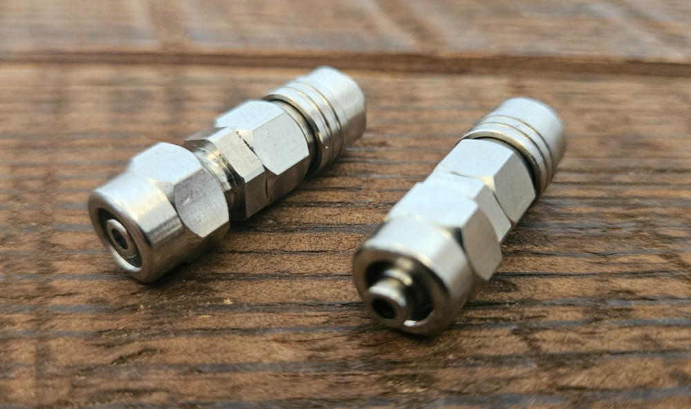 Extech Instruments Digital Manometer Model 407910 with Hard Case & Accessories