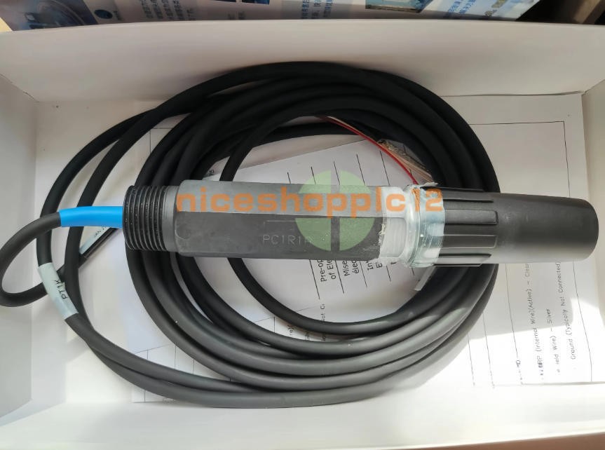 One New HACH PC1R1A PH Electrode