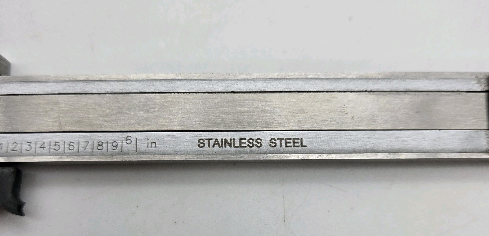 Shockproof Dial Caliper Stainless Steel 0-6" Range 0.001" Accuracy & Case