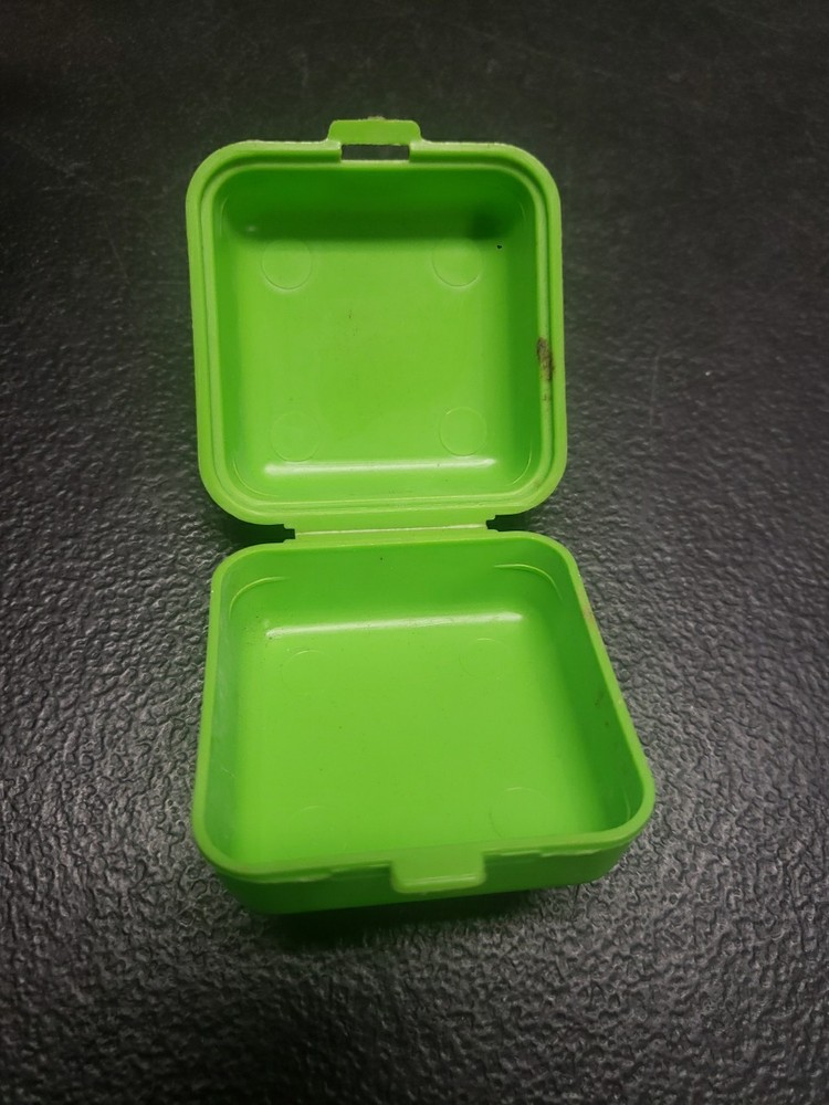 Vintage BUBBLE BURGER Fleer Bubble Gum green Container
