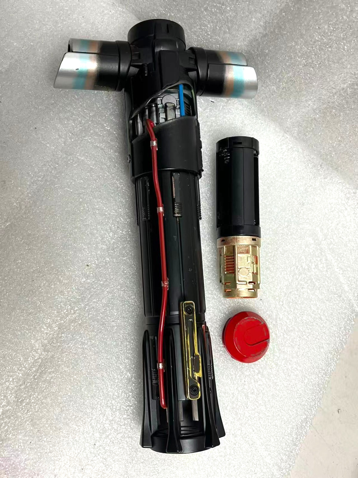 1 of Disney Star Wars Galaxy's Edge Kylo Ren Legacy Lightsaber Hilt only，Metal