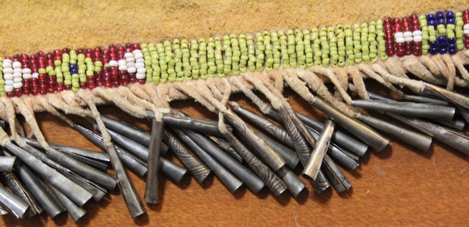 VERY LARGE Vintage Plains Tab Bag with Cones