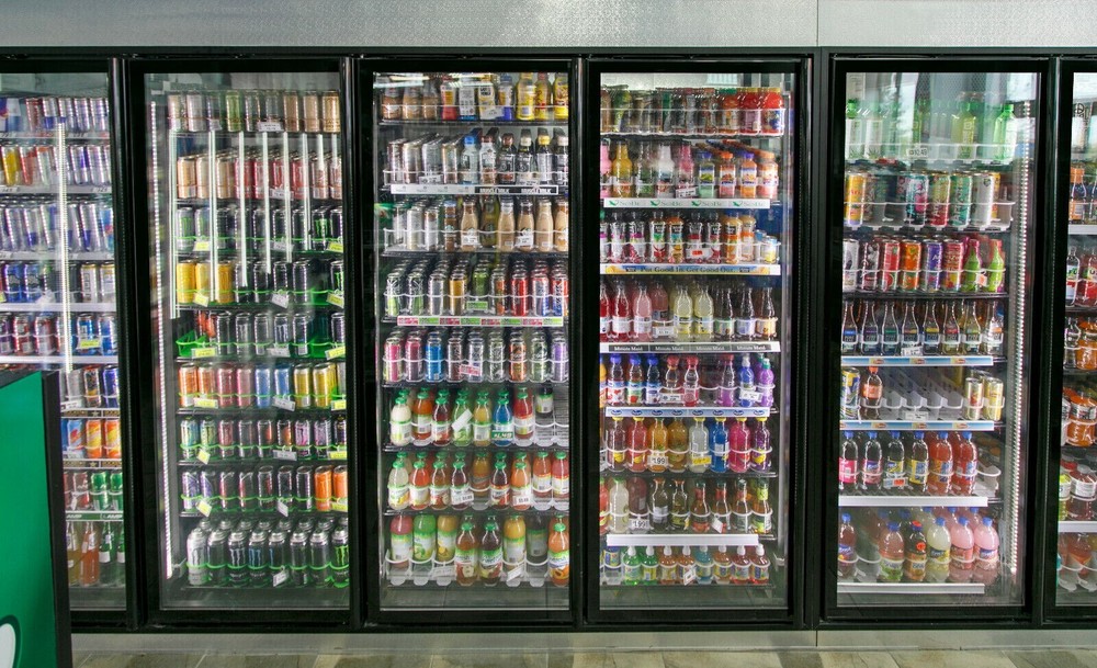 16  BLACK DOORS GLASS CONVENIENCE STORE
