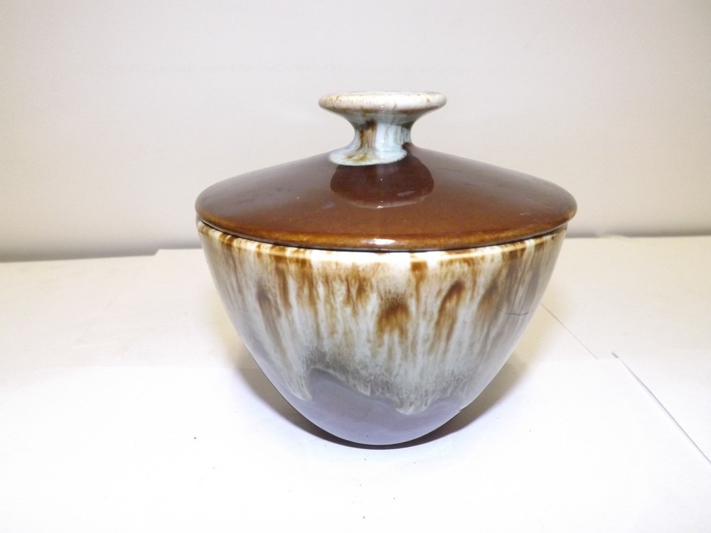 USA MARKED BROWN DRIP STONEWARE COVERED SUGAR