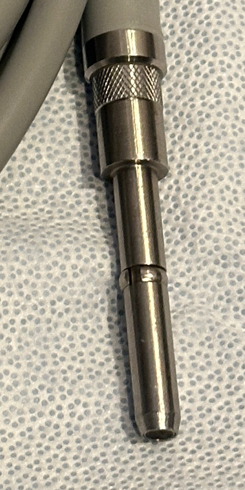 STRYKER ENDOSCOPY LIGHT CABLE 110 inches