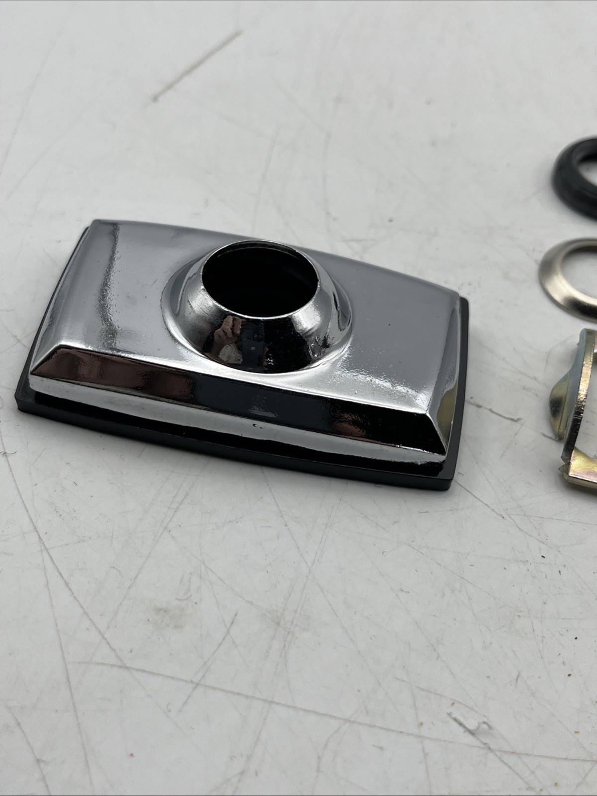 NEW Replacement Rectangular Base Antenna for Select 1965-1998 Ford