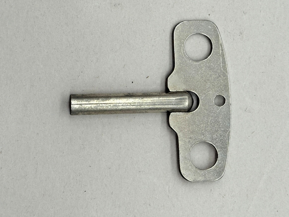 ANTIQUE CLOCK KEY Size #8 4.0mm (CM93-252)