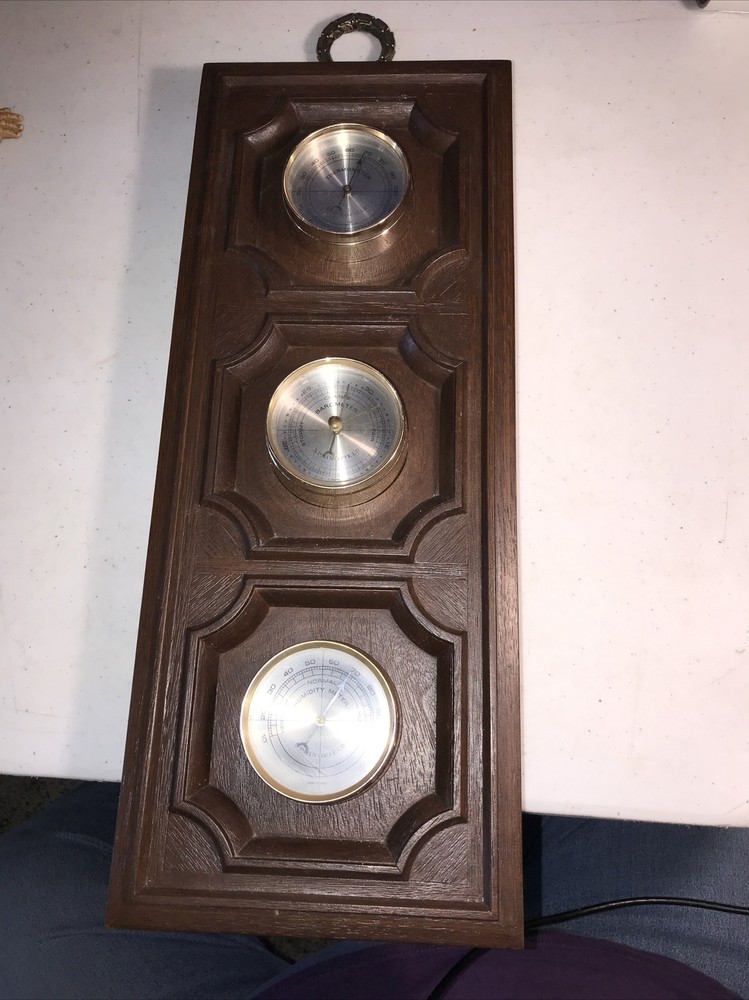 Wall hung Thermometer Barometer & Humidity Meter.