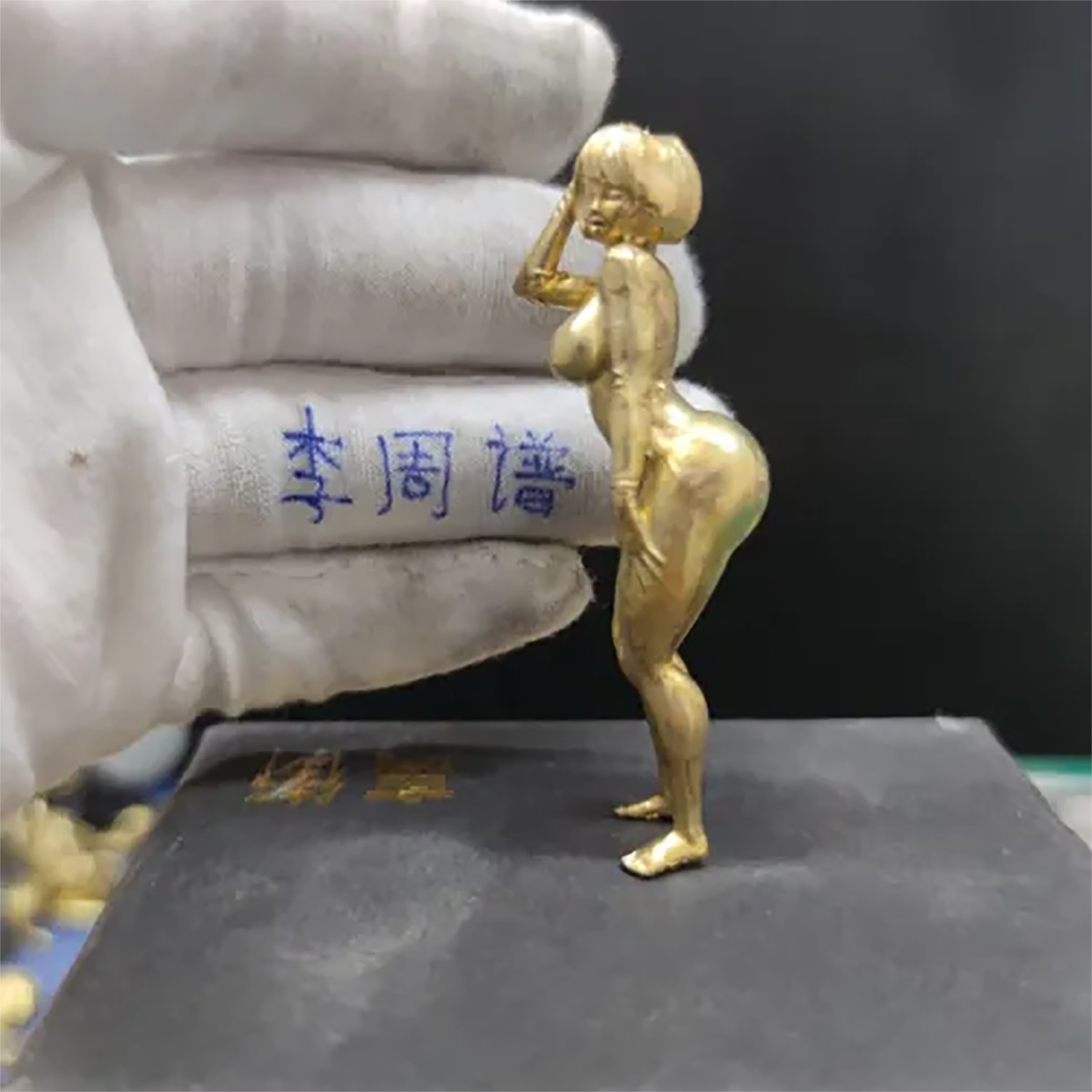 Yellow Solid Bronze Handicraft Nude Girl Fat Ass Body Model Statue Ornaments 1