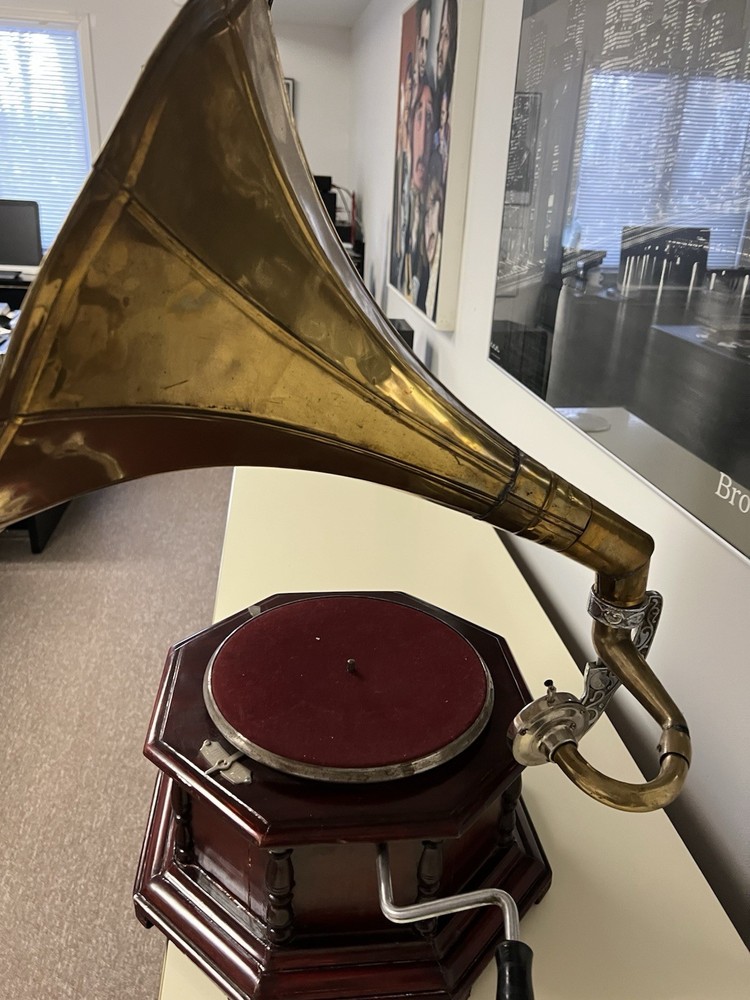 Brass Horn Made in India Working Phonograph.