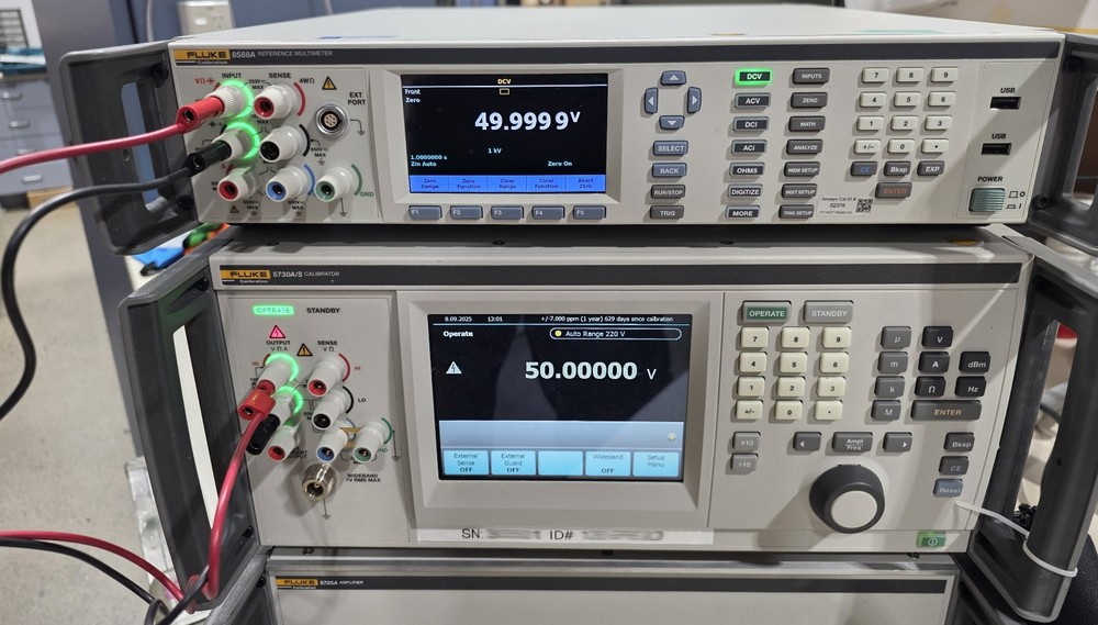 Fluke 8588A Reference Multimeter – High Accuracy Precision DMM