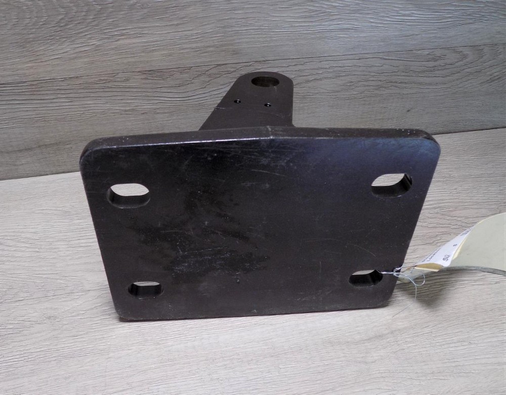 Pierce 1103887 Cab Tilt DLX Pivot Casting