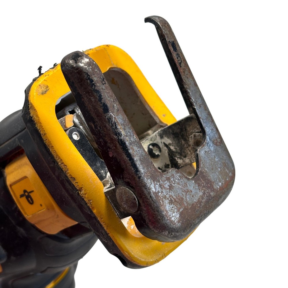 DeWalt DCS367 20V MAX XR Brushless Cordless Variable Speed Reciprocating Saw