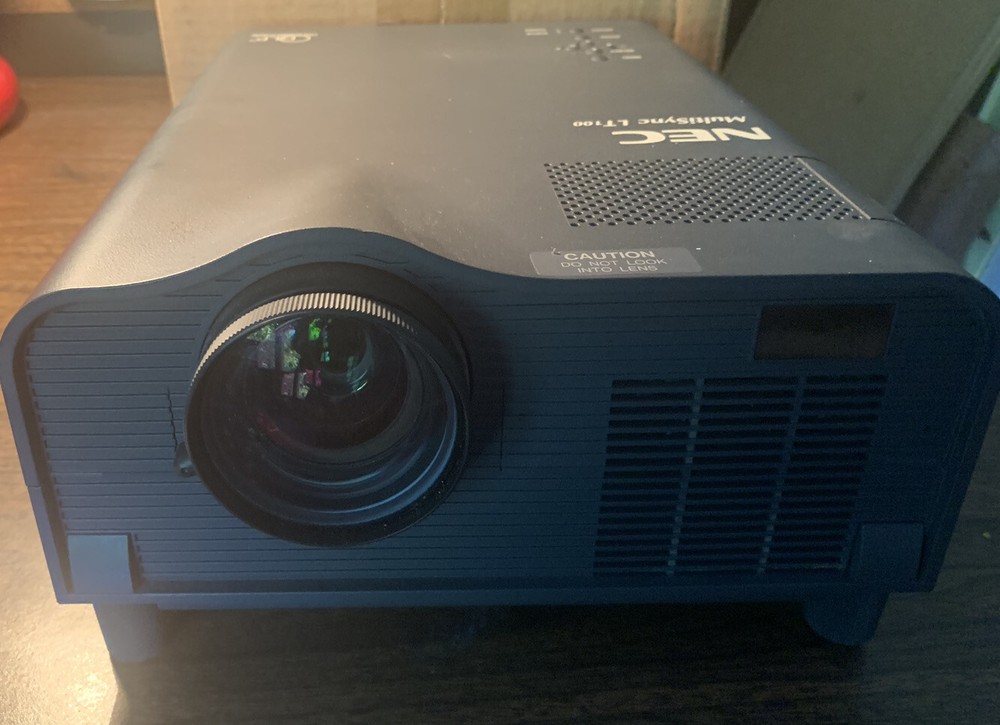 TC78 Used Nec Technologies Multi Sync LT100 Portable Projector Works great!