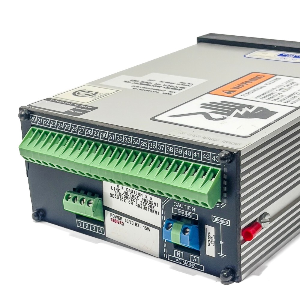 Brooks Instrument 0151E Mass Flow Controller / Readout Computer P/N 0151E-10A