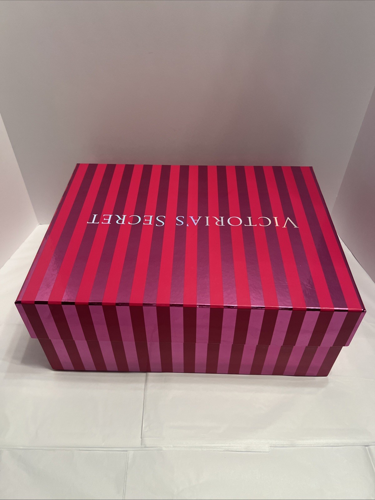 VICTORIA’S SECRET PINK STRIPED Display BOX 16" x 12.27" X 6.57”Empty