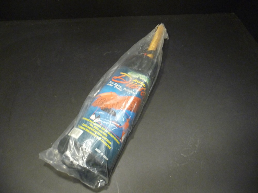 California Auto Duster with Wooden Handle