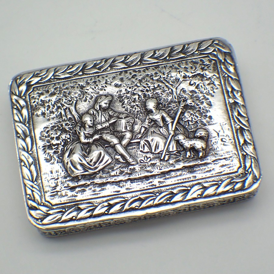 Ornate Scenic Box 800 Silver